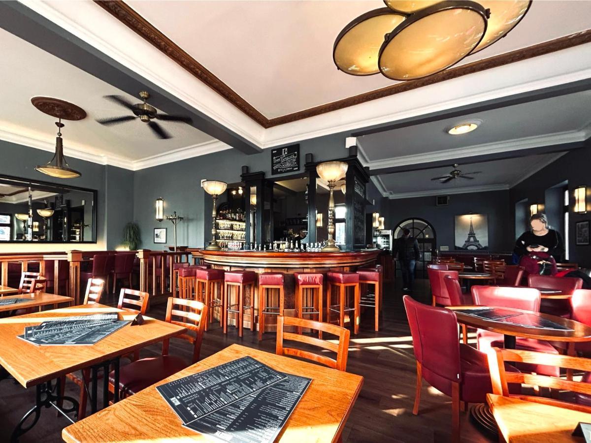 Hotel Brasserie แอร์ลังเงิน ภายนอก รูปภาพ